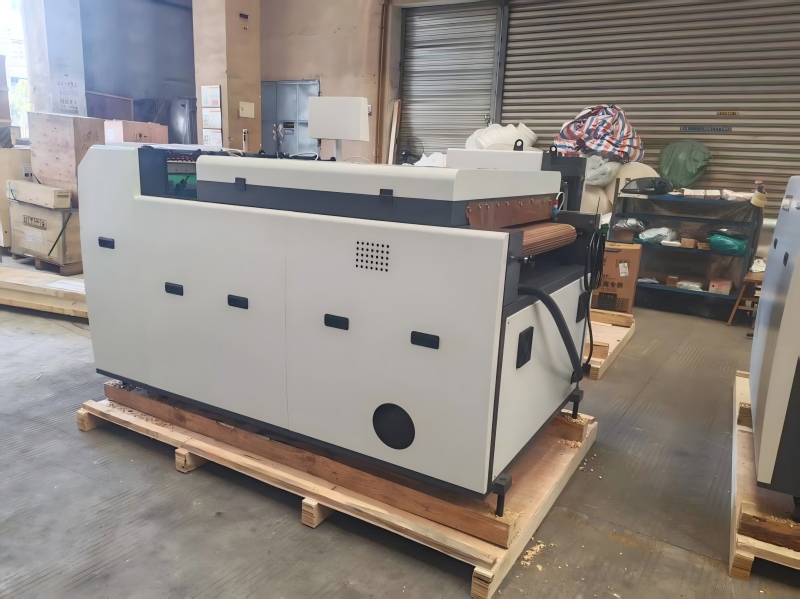 New Star SGUV-760A ເຄື່ອງເຄືອບ UV ອັດຕະໂນມັດຈະຖືກຈັດສົ່ງໃນໄວໆນີ້.